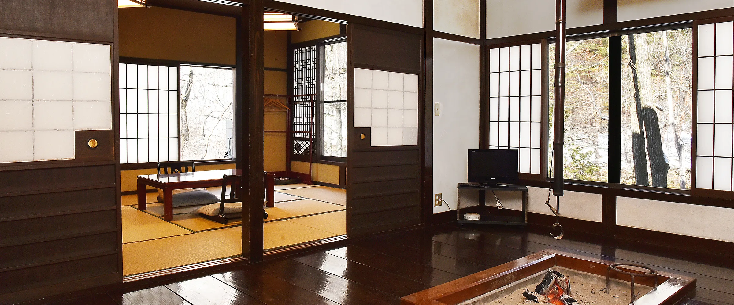 囲炉裏の間（ペット可）